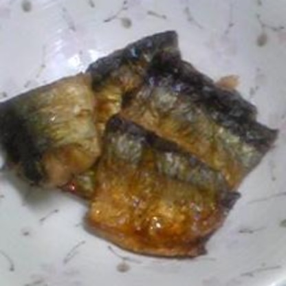 被災地 宮城からです。 今年も美味しい秋刀魚が水揚げされて 早速作らせていただきました。 ピリ辛照り照りで美味しかったです